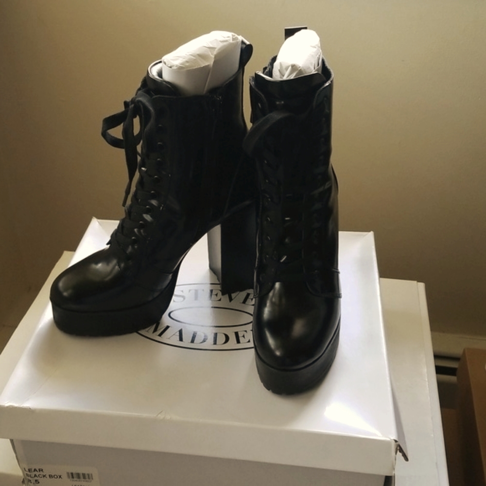 STEVE MADDEN CHUNKY LEAR BOOTIE